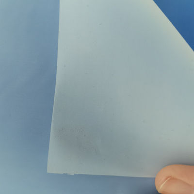 Emballage Matériaux premiers Feuille en PE translucide blanche pour produits d'hygiène