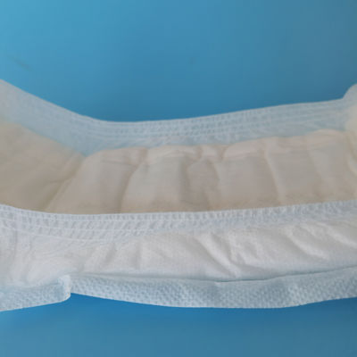 Des serviettes de maternité personnalisées en tissu non tissé pour un confort et une protection optimaux