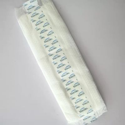 Des serviettes de maternité en feuille de dessus non tissée pour une protection confortable après l' accouchement