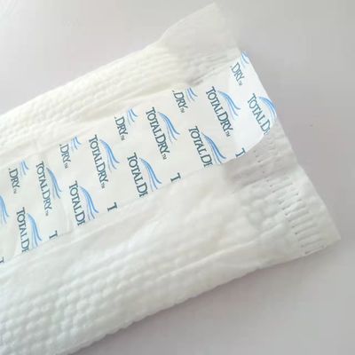 Des serviettes de maternité en feuille de dessus non tissée pour une protection confortable après l' accouchement