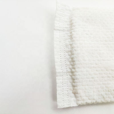 Des serviettes de maternité en feuille de dessus non tissée pour une protection confortable après l' accouchement