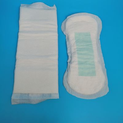 Des serviettes de maternité jetables de style ultra épais sans ailes pour les périodes d'écoulement intense pendant la nuit
