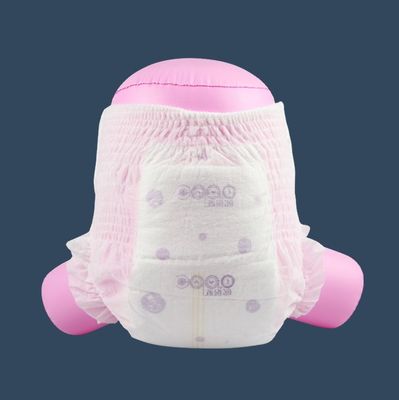 Une couche de couches pour bébés en pull-up