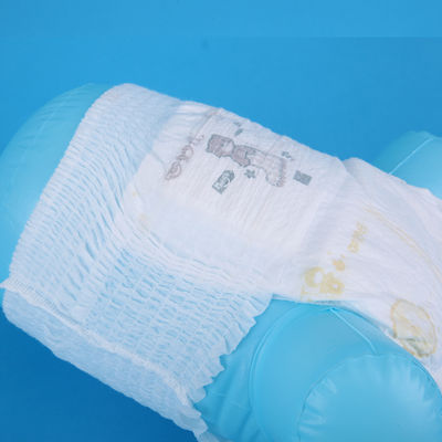 Une couche de couches pour bébés en pull-up
