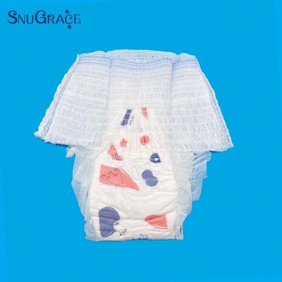 Des sous-vêtements de menstruation jetables en tissu non tissé avec pulpe de fluff et absorbance améliorée