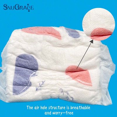 Des sous-vêtements de menstruation jetables en tissu non tissé avec pulpe de fluff et absorbance améliorée