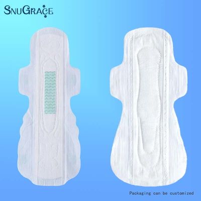 Des serviettes hygiéniques à usage unique à haute absorption pour le contrôle du flux menstruel