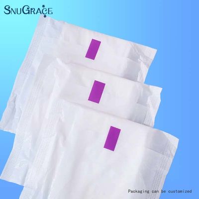 Éco-friendly et confortable SnuGrace Bamboo Charbon de bois Fluff Pulpe serviette hygiénique