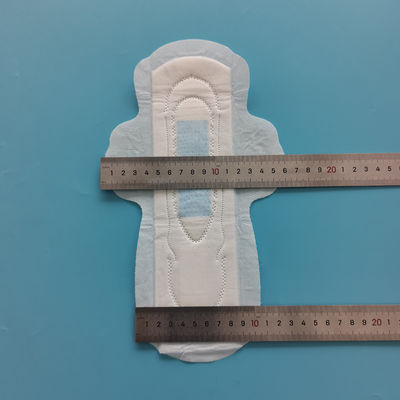 Des serviettes hygiéniques personnalisées ultra fines avec personnalisation