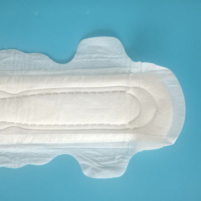 Des serviettes hygiéniques jetables imperméables pour femmes, de conception personnalisée et d'une grande absorption