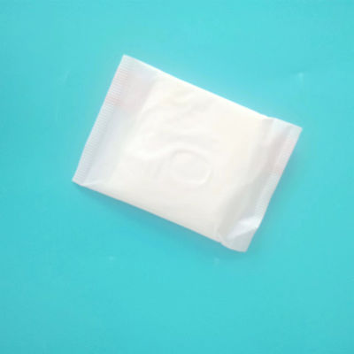 Mini-serviette hygiénique adaptée aux animaux de compagnie pour le traitement de l'incontinence à l'hôpital et dans la famille