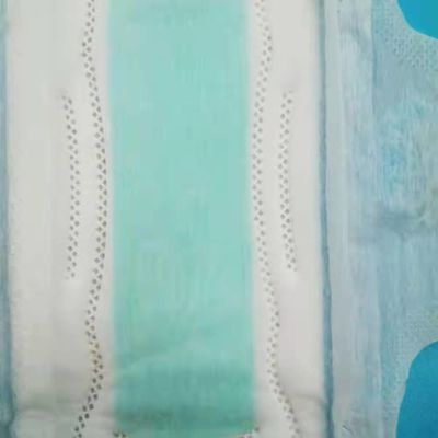Des serviettes hygiéniques pour femmes de coton ultra fin