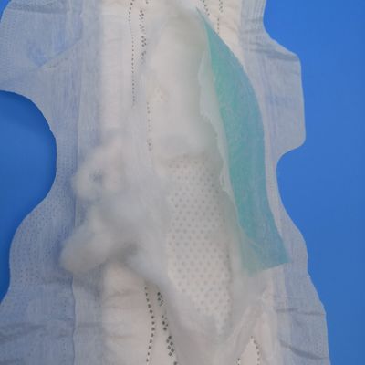 Des serviettes hygiéniques pour femmes de coton ultra fin