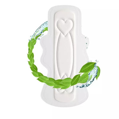 Des serviettes hygiéniques menstruelles pour femmes ailées avec étiquette privée personnalisée et 50 ml à 200 ml d'absorption
