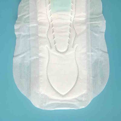 Des serviettes hygiéniques pour femmes de 40 à 120 g de longueur de 270 mm avec emballage individuel