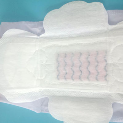 Des serviettes hygiéniques ultra fines jetables pour femmes personnalisées et confortables