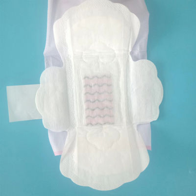 Des serviettes hygiéniques douces et respirantes de 270 mm de longueur et d'une excellente absorption de l'eau