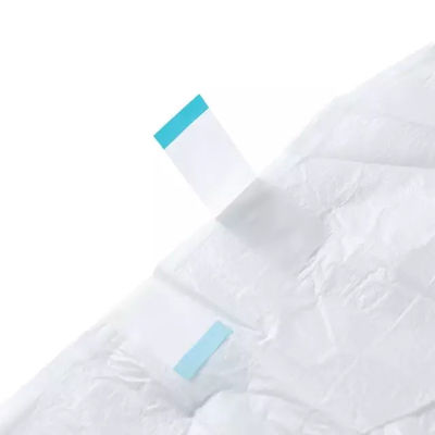 Une couche d'incontinence en microfibre imprimée