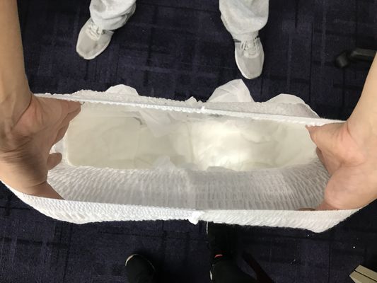 Des couches unisexes pour incontinence avec ceinture réglable et certification BV