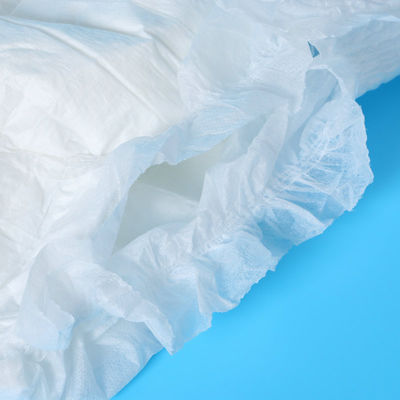 Une couche de culotte jetable pour adultes pour un soutien confortable à l'incontinence
