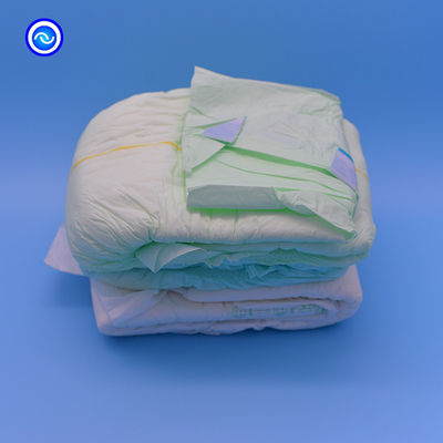 Une couche ultra épaisse à usage unique pour adultes pour une couche colorée et sexy
