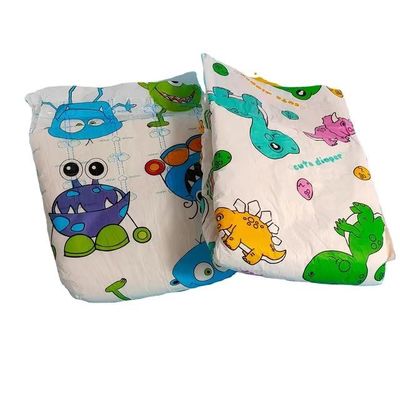 Couche d'hôpital pour adultes en tissu non tissé à haute absorption 6500 ml et feuille arrière en PE